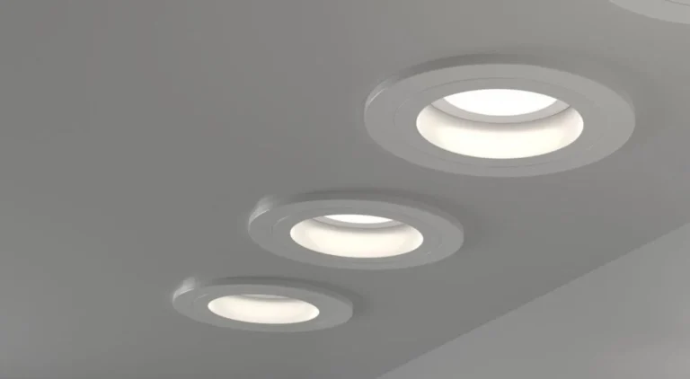 如何在 2025 年添加嵌入式照明 - 类型、布局、成本