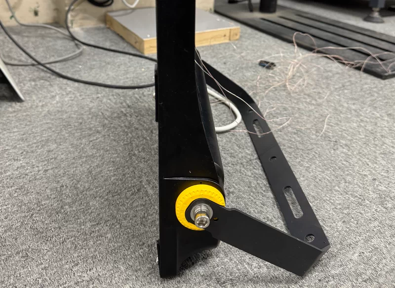 led flood light bracket