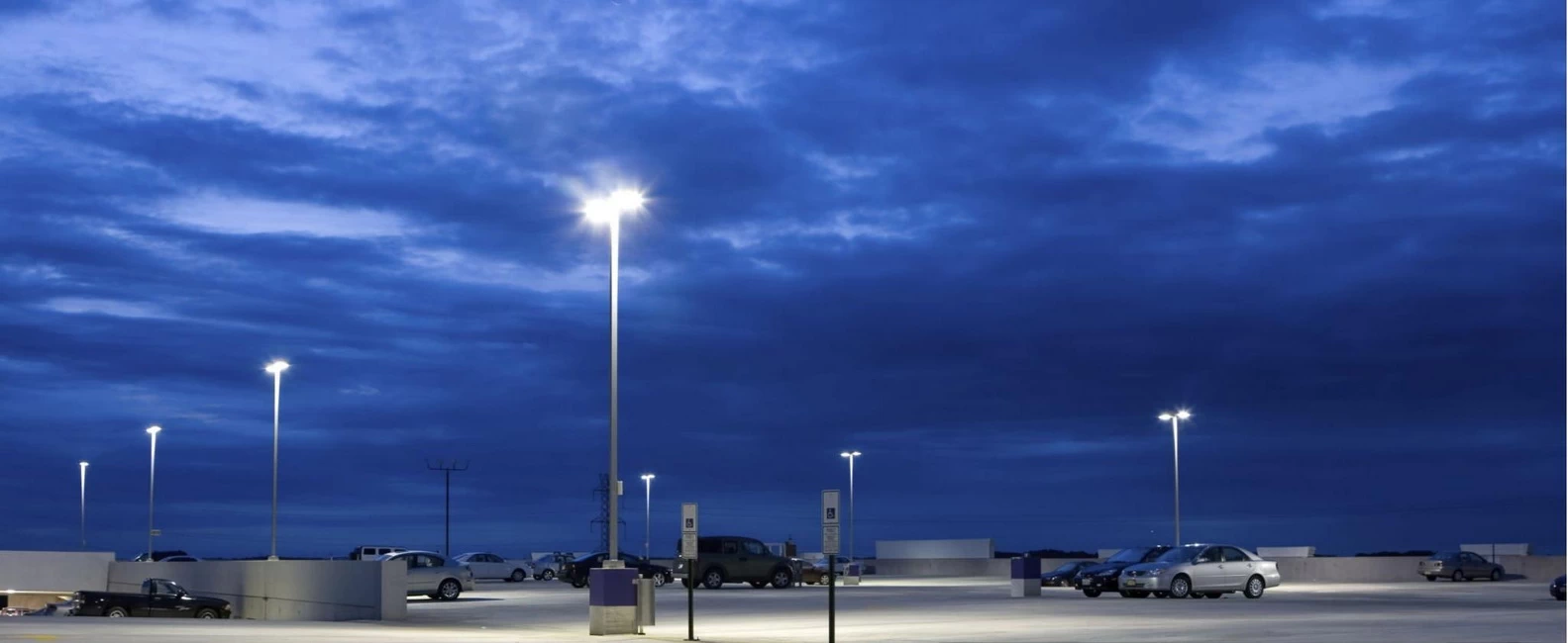 户外 LED 停车场灯