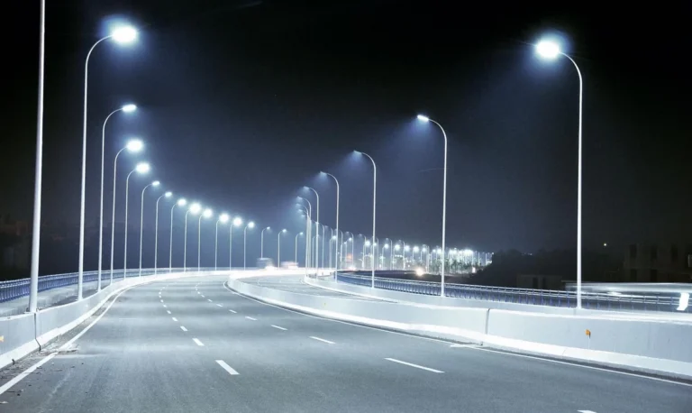 街道上的灯光各类路灯详细指南