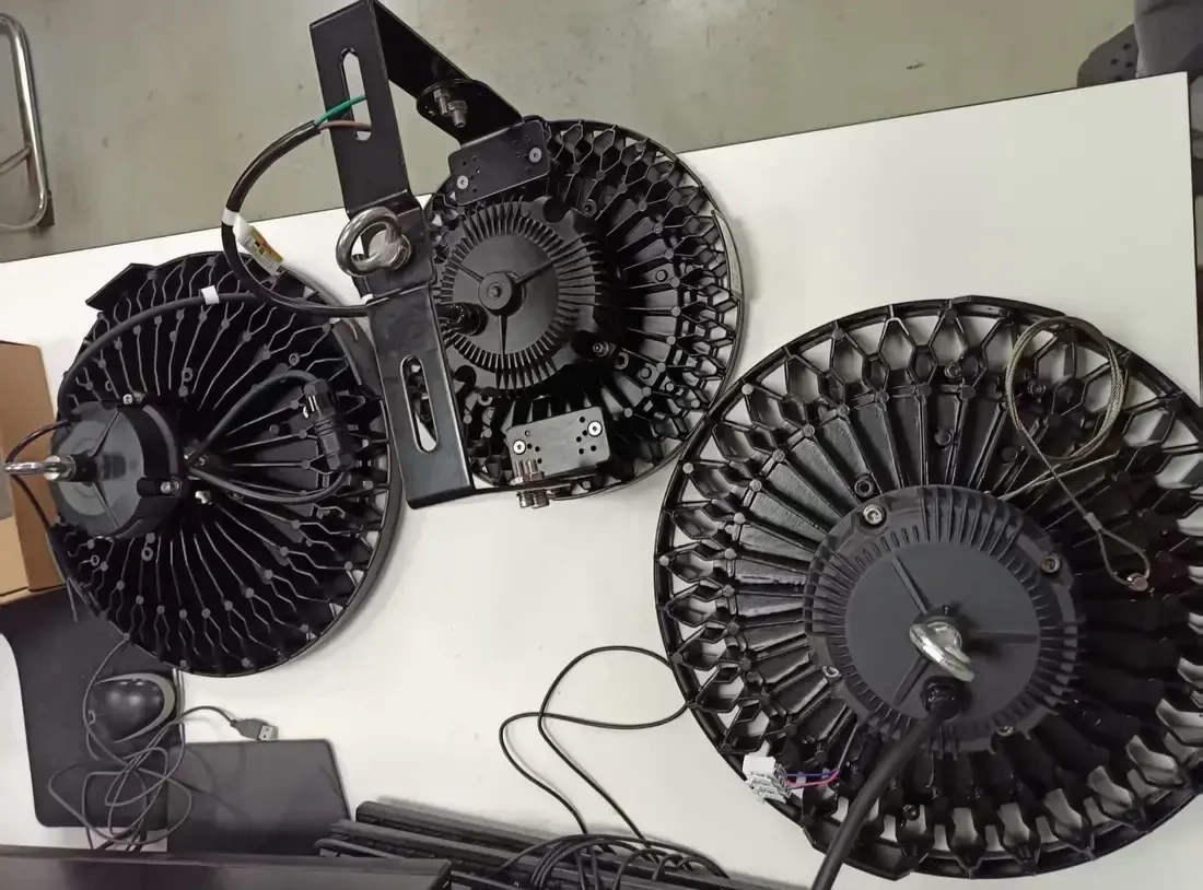 UFOラウンドLEDハイベイ