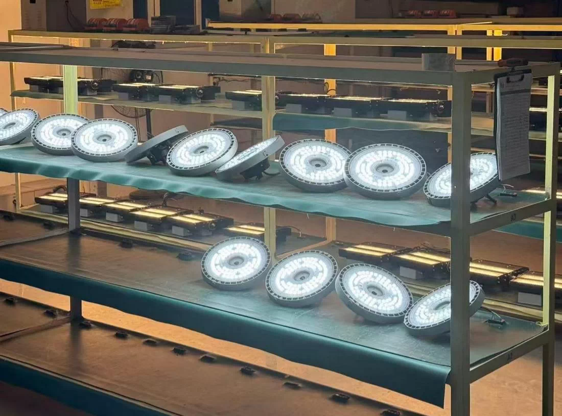 UFO LEDハイベイライトディストリビューター