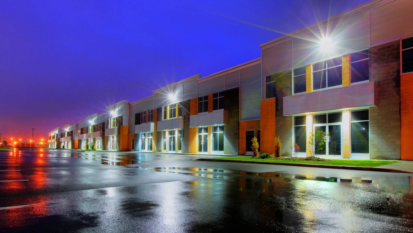 黄昏至黎明 LED 户外照明