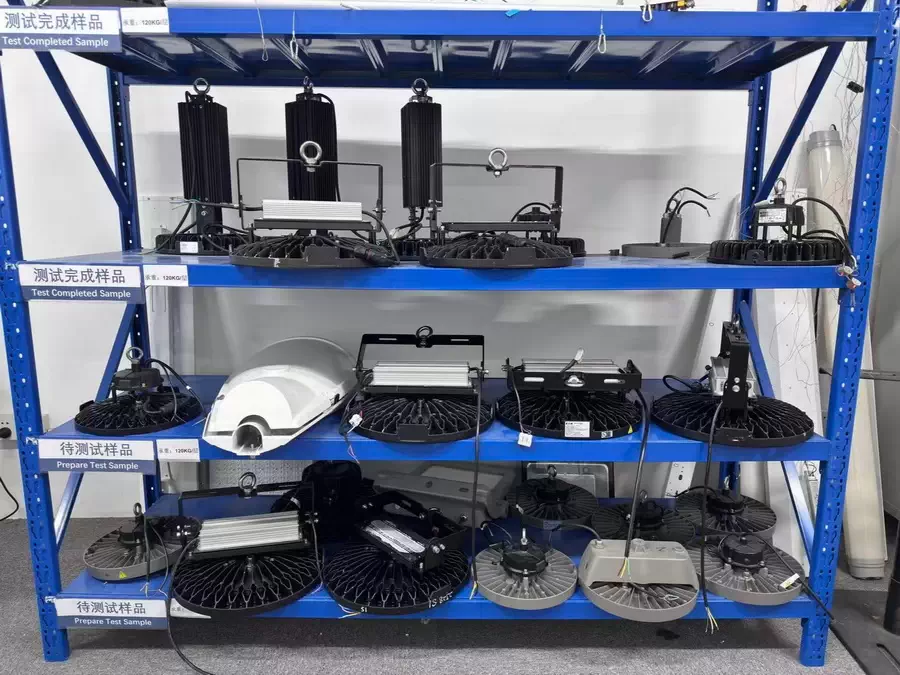 fornitori di illuminazione industriale a led